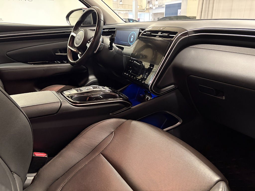 Vehicle Image 11
