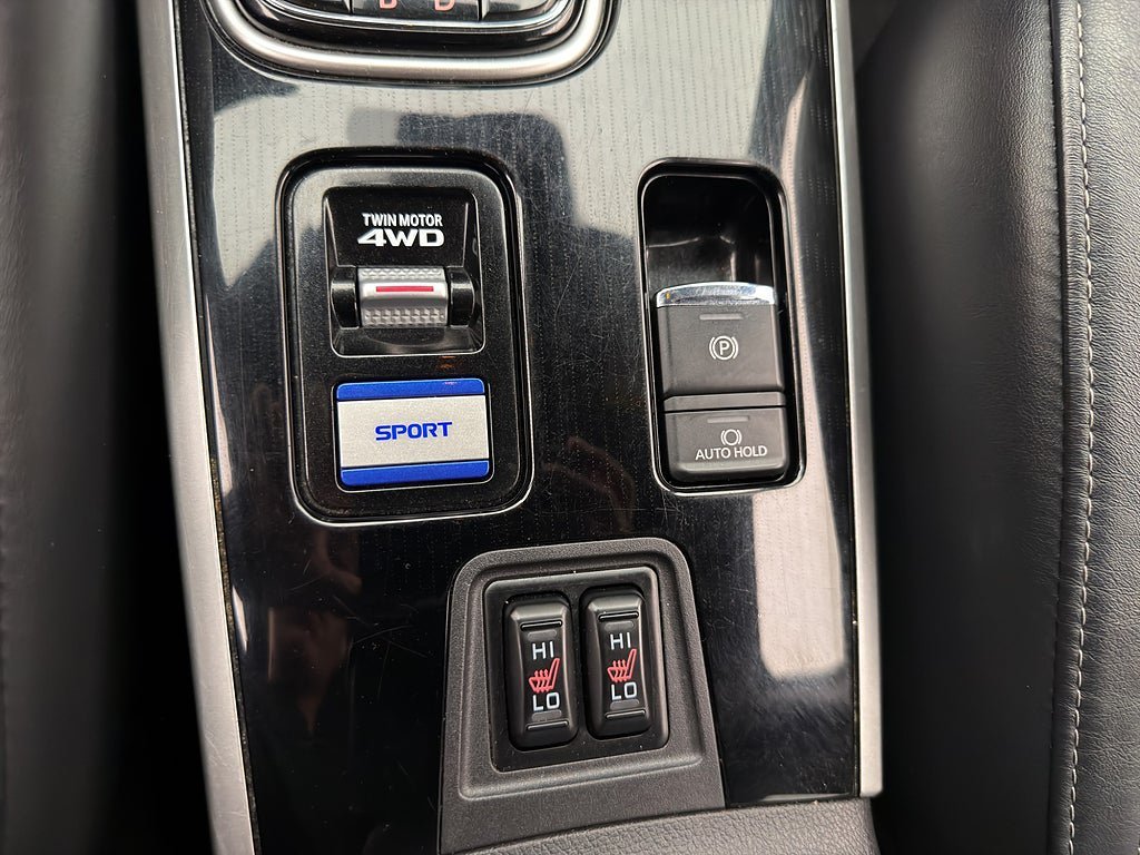 Vehicle Image 23