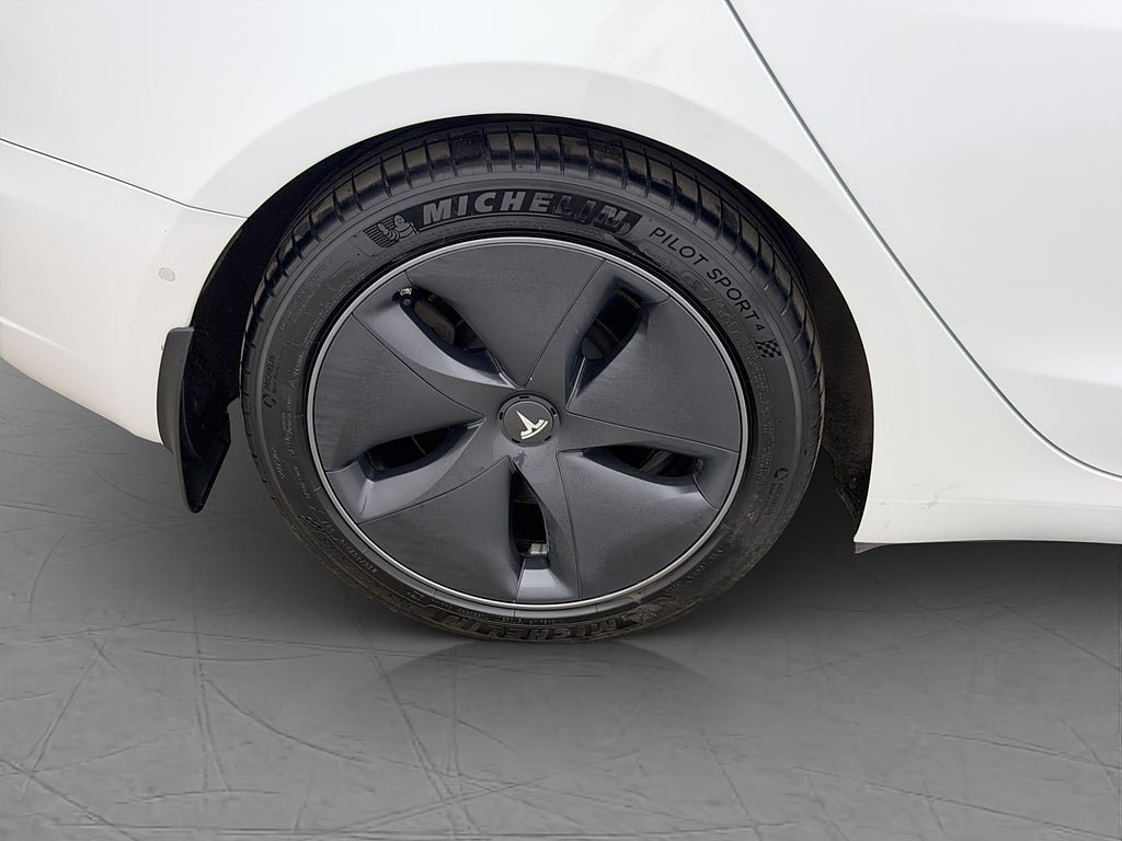 Vehicle Image 31