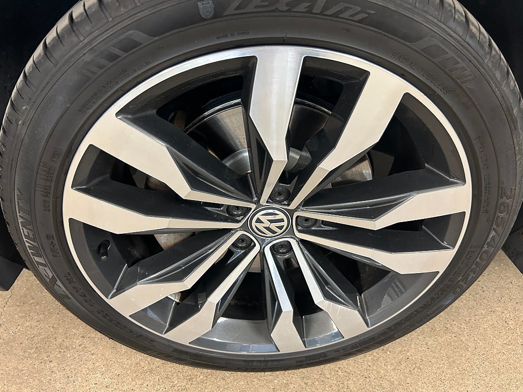 Vehicle Image 25
