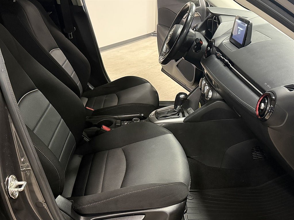 Vehicle Image 7