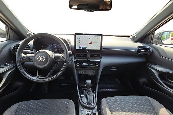Vehicle Image 12