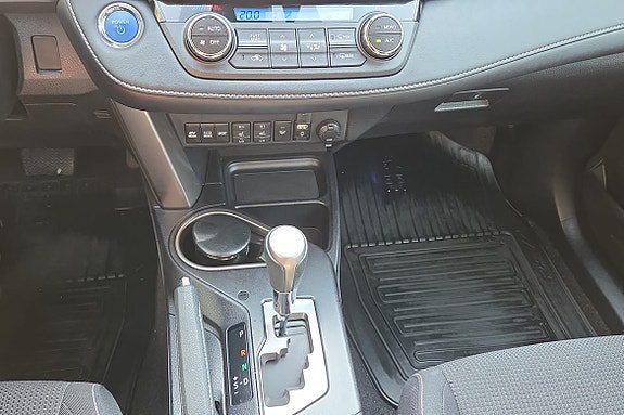 Vehicle Image 18