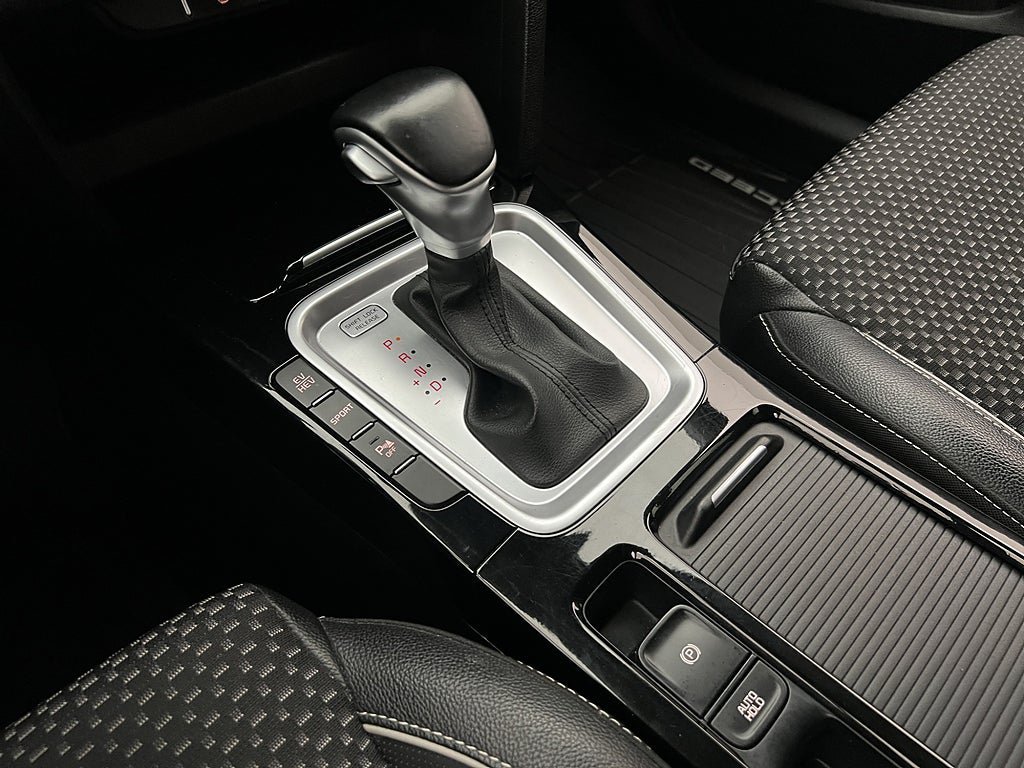 Vehicle Image 24
