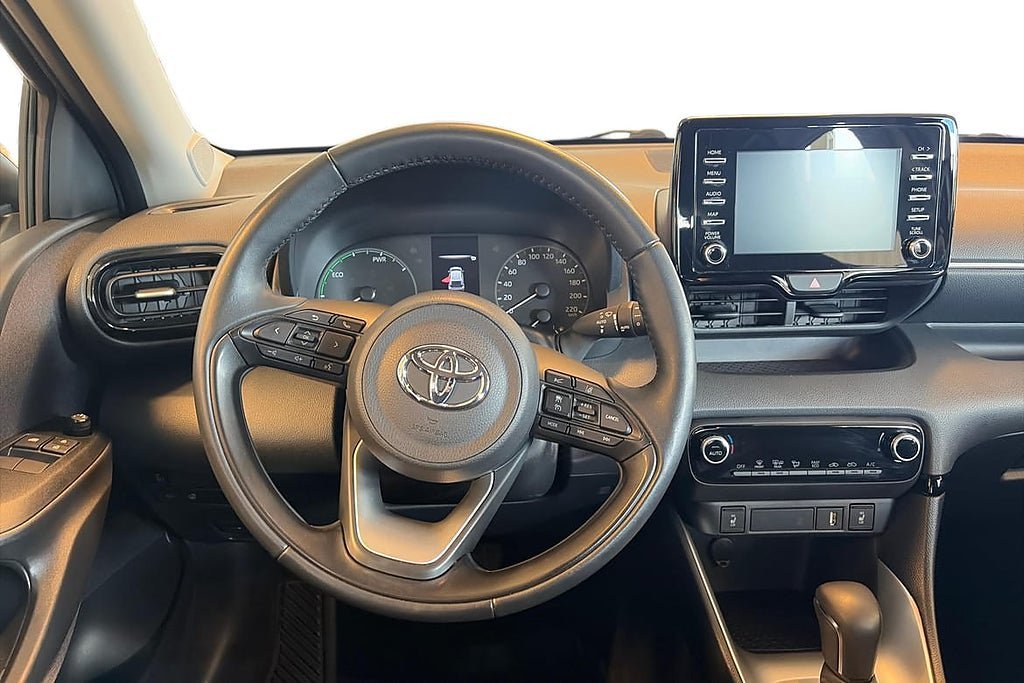 Vehicle Image 8