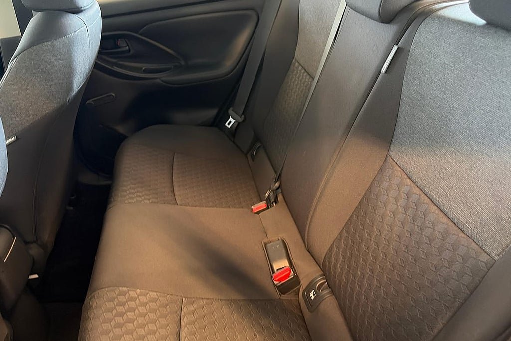 Vehicle Image 14
