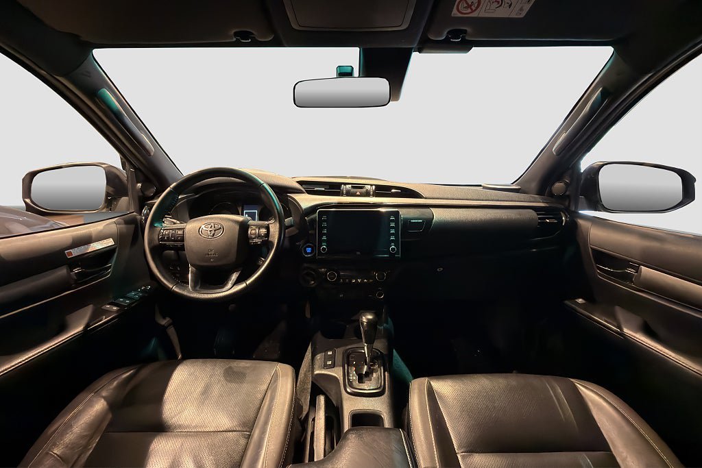 Vehicle Image 12