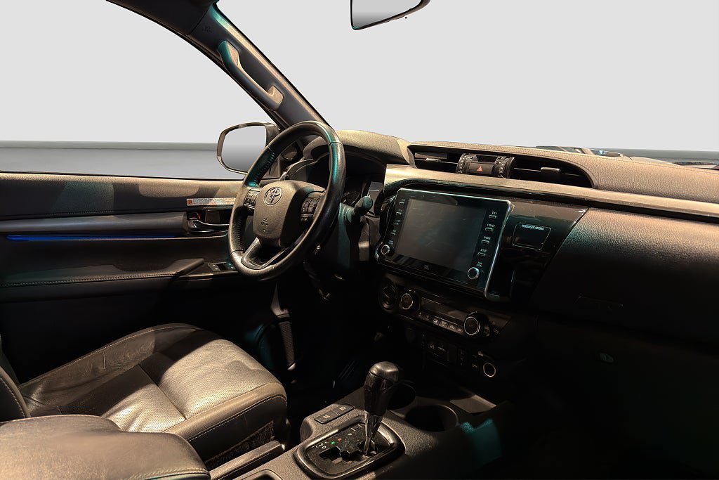 Vehicle Image 15