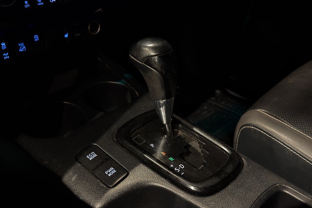 Vehicle Image 16
