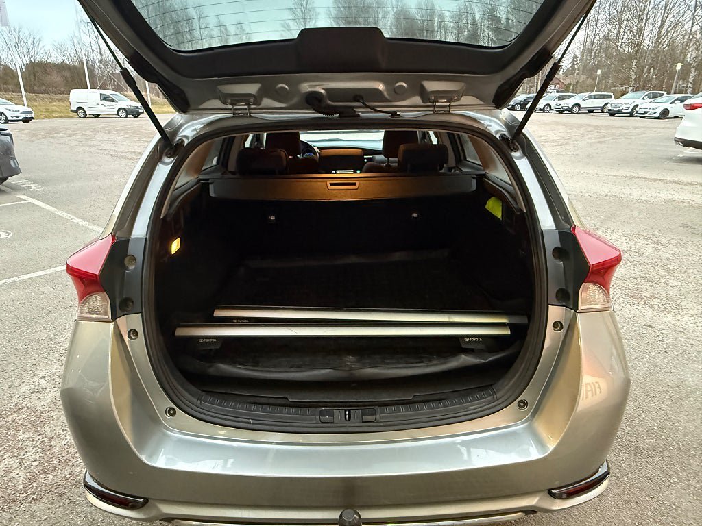 Vehicle Image 13