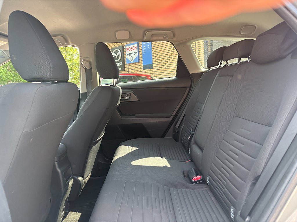 Vehicle Image 16