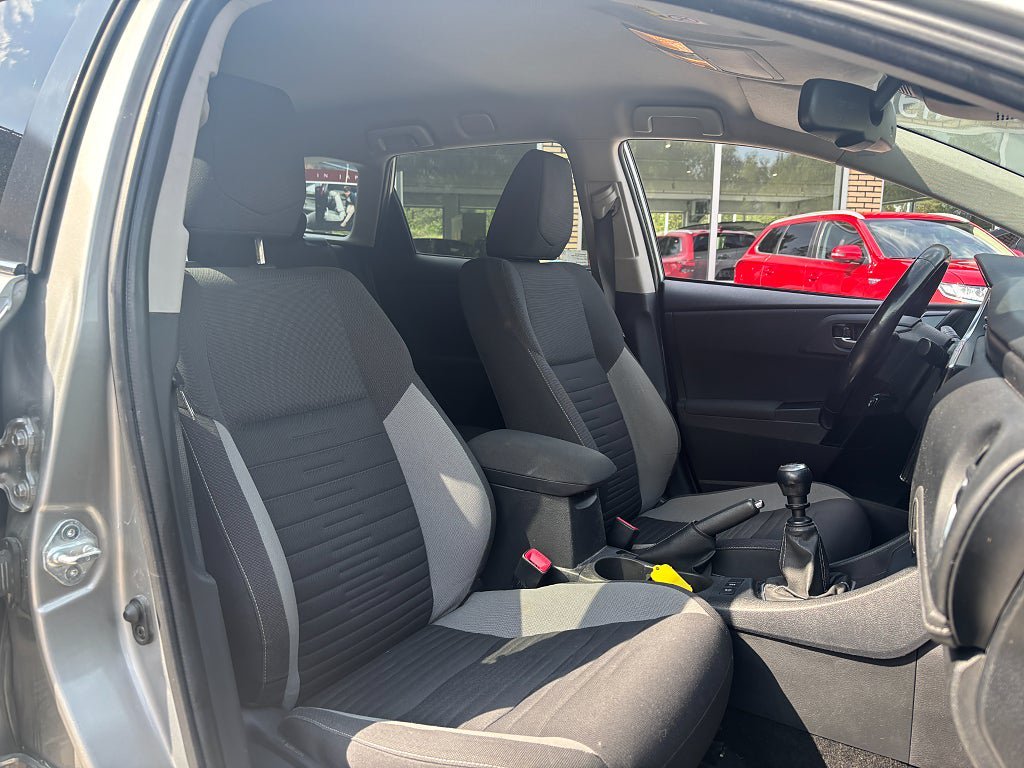 Vehicle Image 19