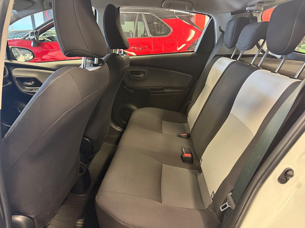 Vehicle Image 14