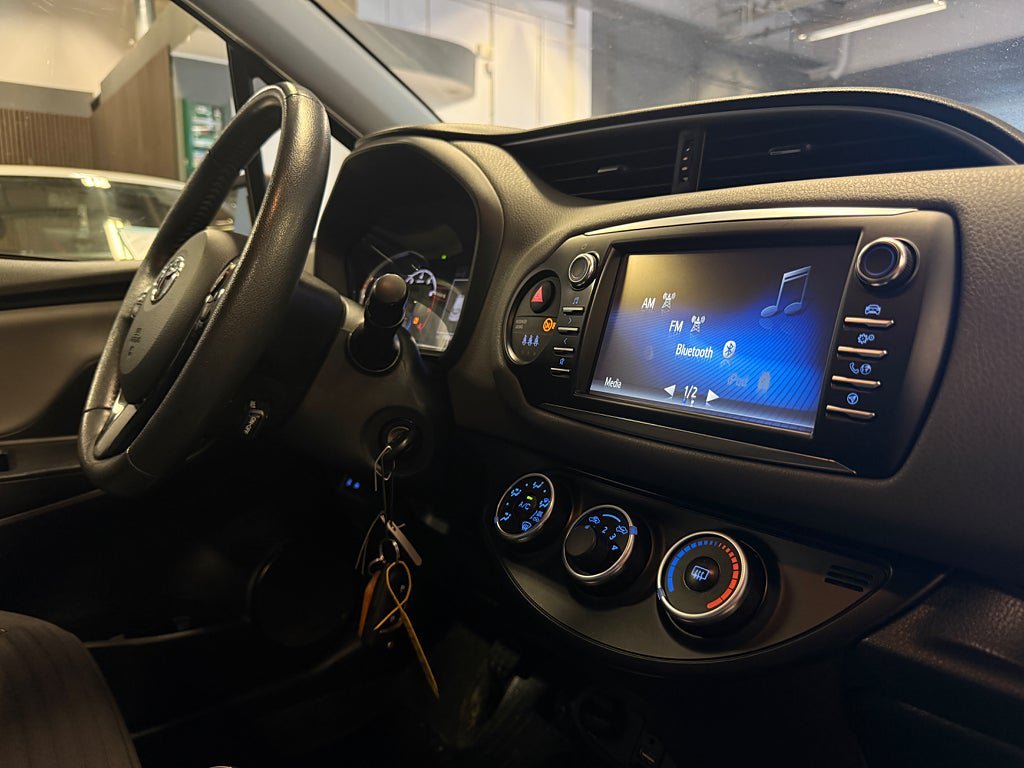 Vehicle Image 20