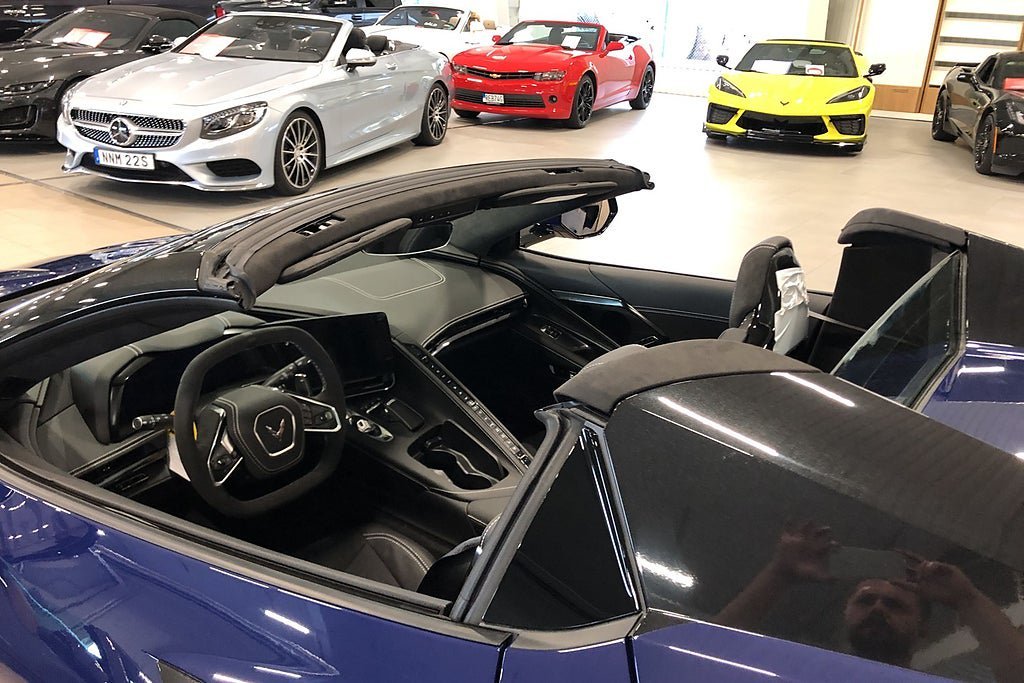 Vehicle Image 12