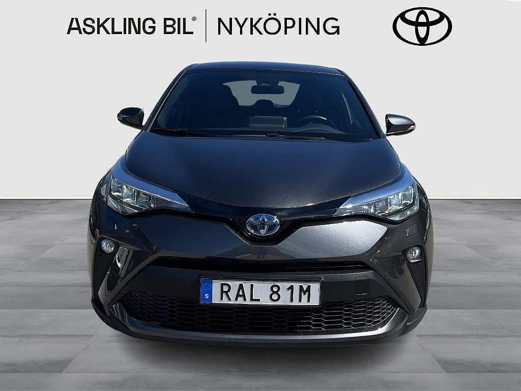 Vehicle Image 6