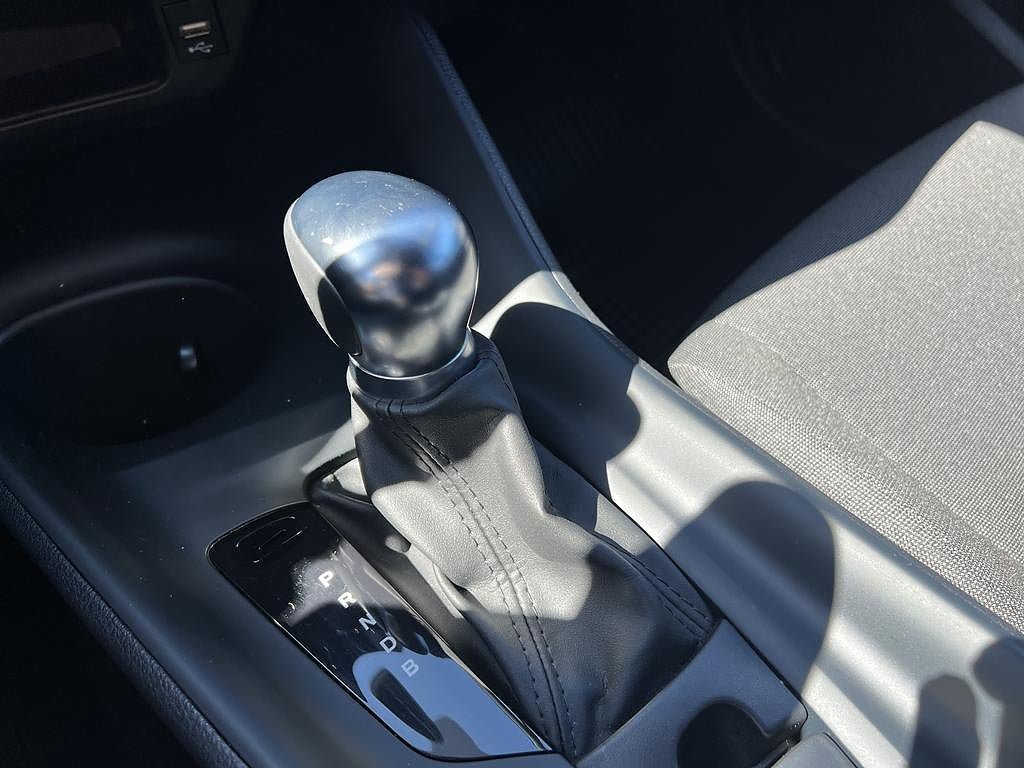 Vehicle Image 13