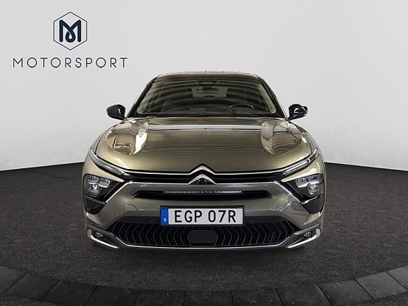 Vehicle Image 11