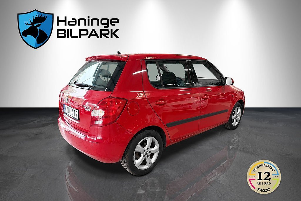 Vehicle Image 6