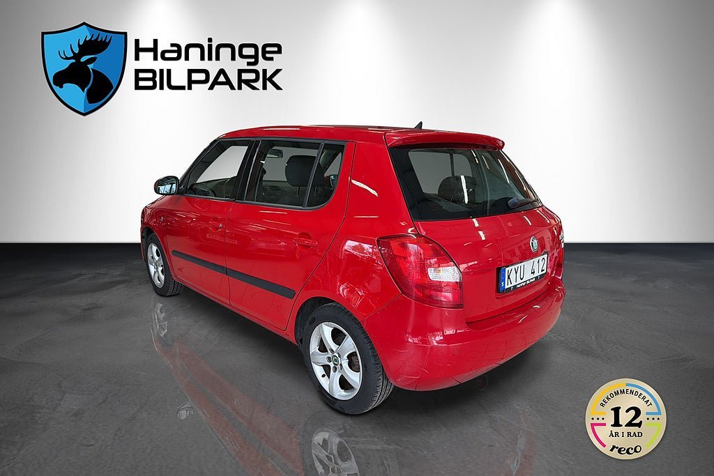 Vehicle Image 8