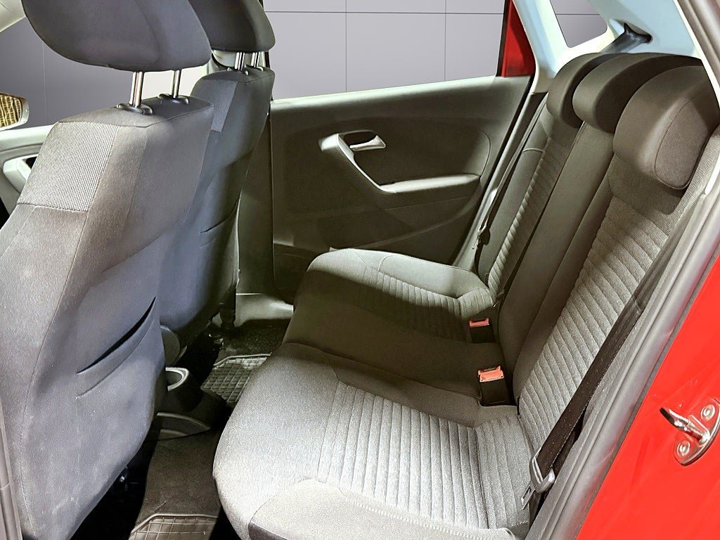 Vehicle Image 15