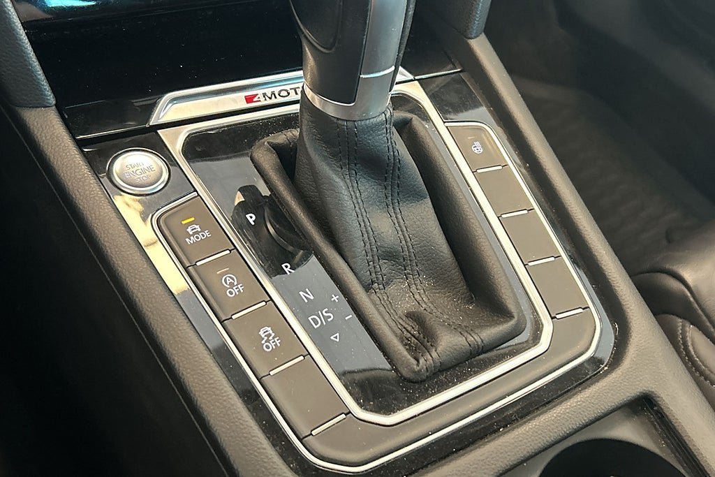 Vehicle Image 23