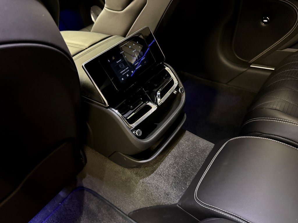 Vehicle Image 14