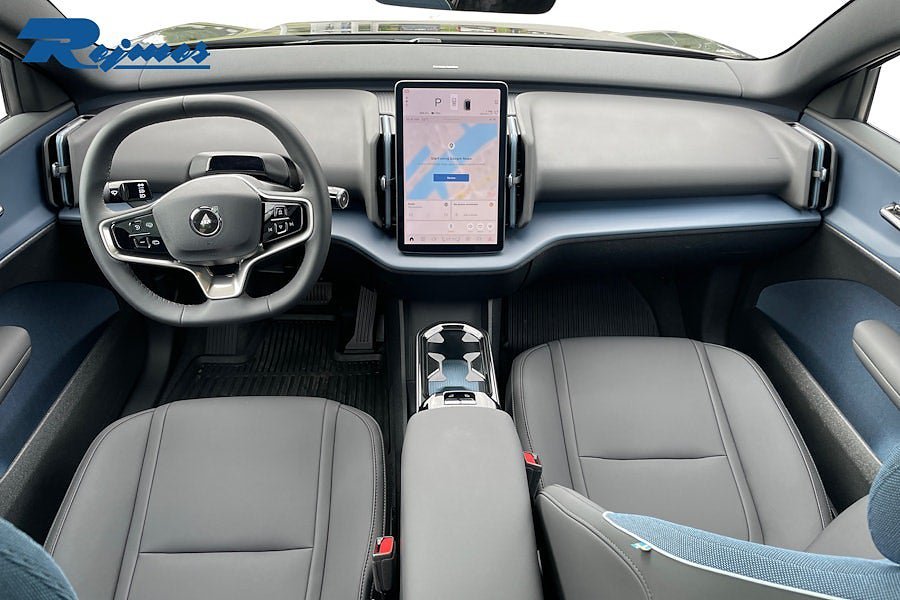 Vehicle Image 13