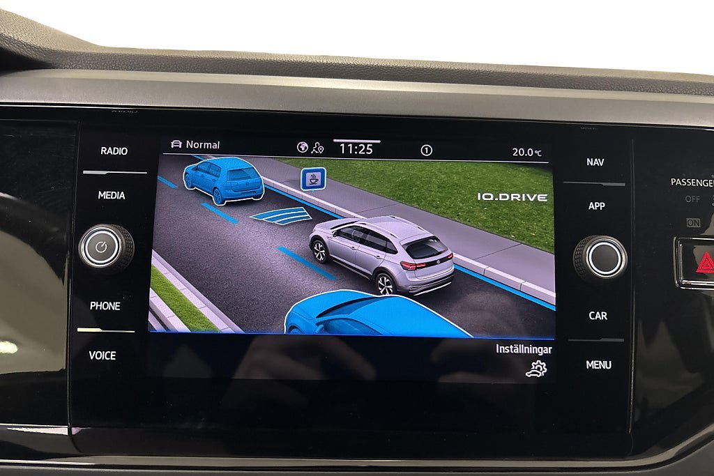 Vehicle Image 21