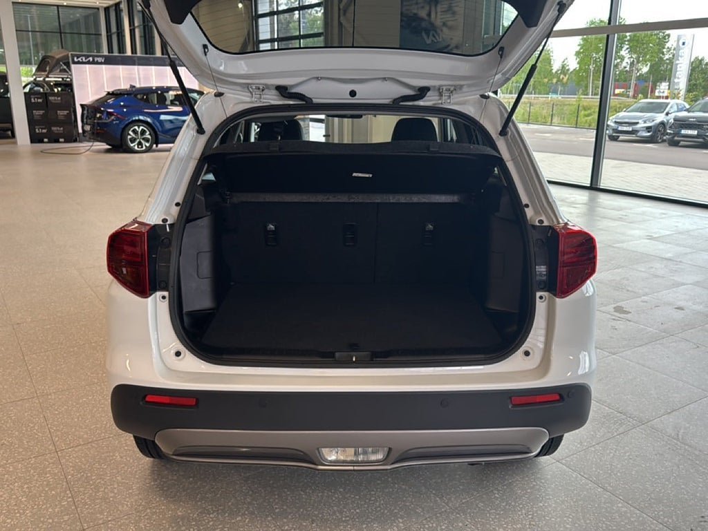 Vehicle Image 14