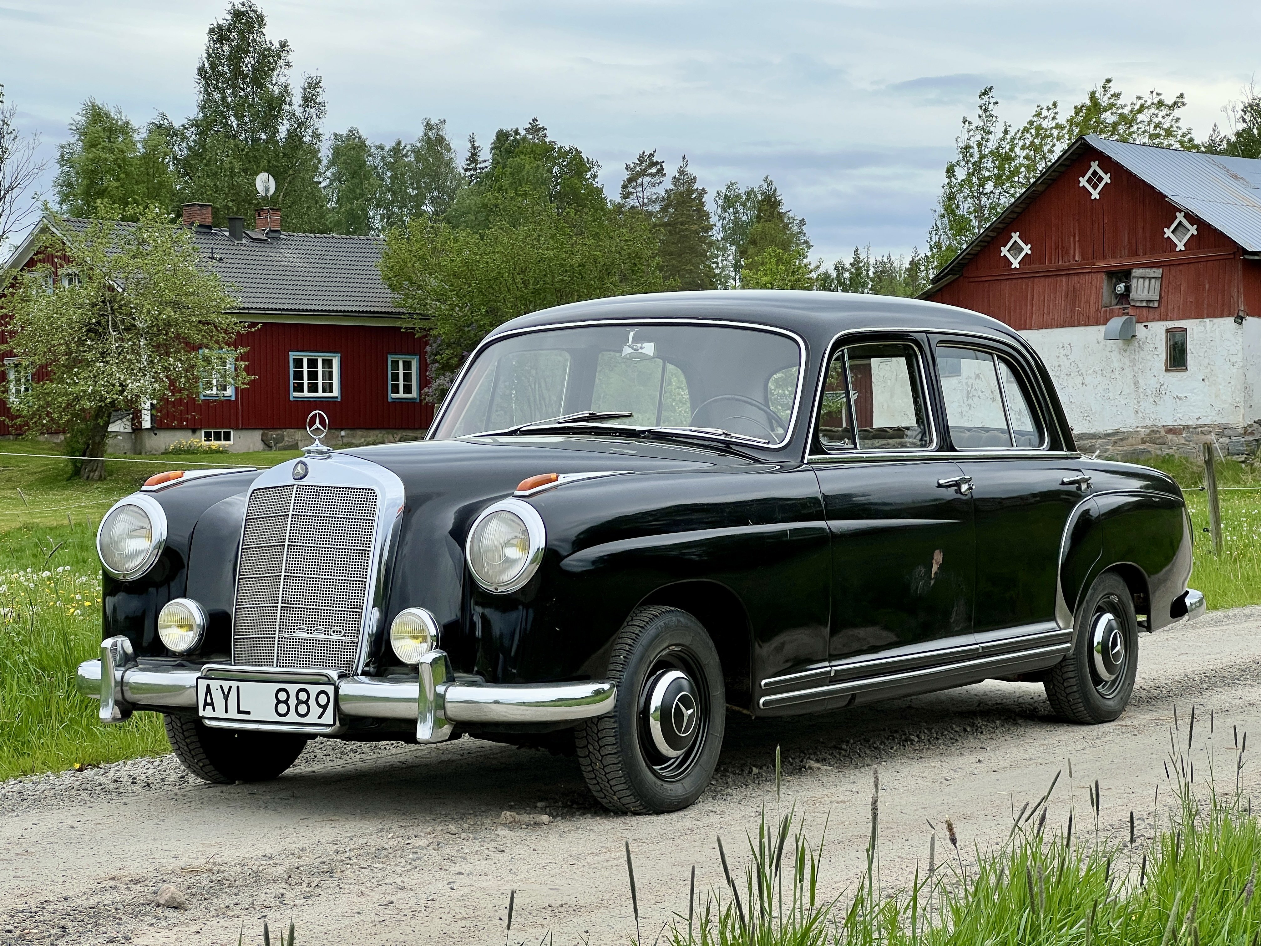 Vehicle Image 35