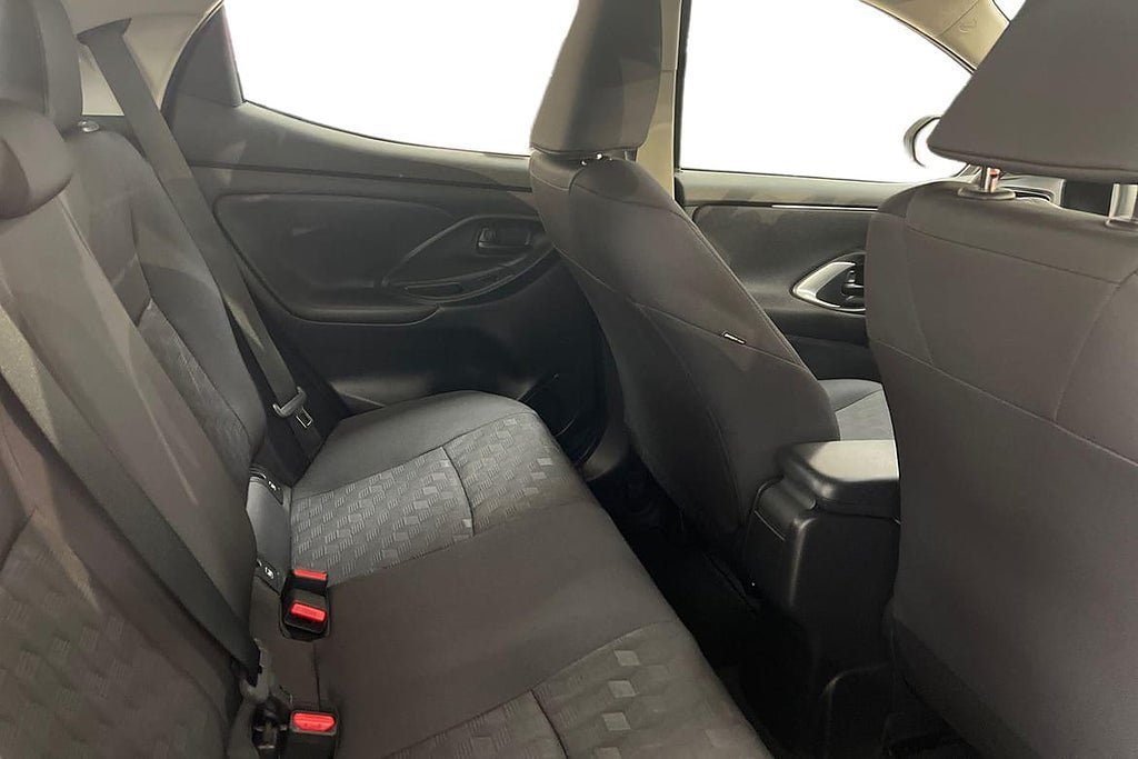 Vehicle Image 7