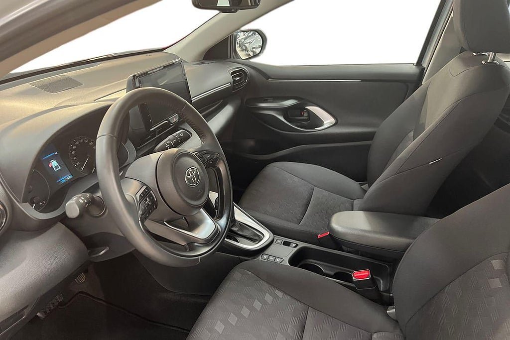 Vehicle Image 12