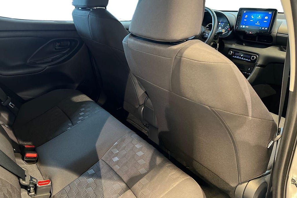 Vehicle Image 7