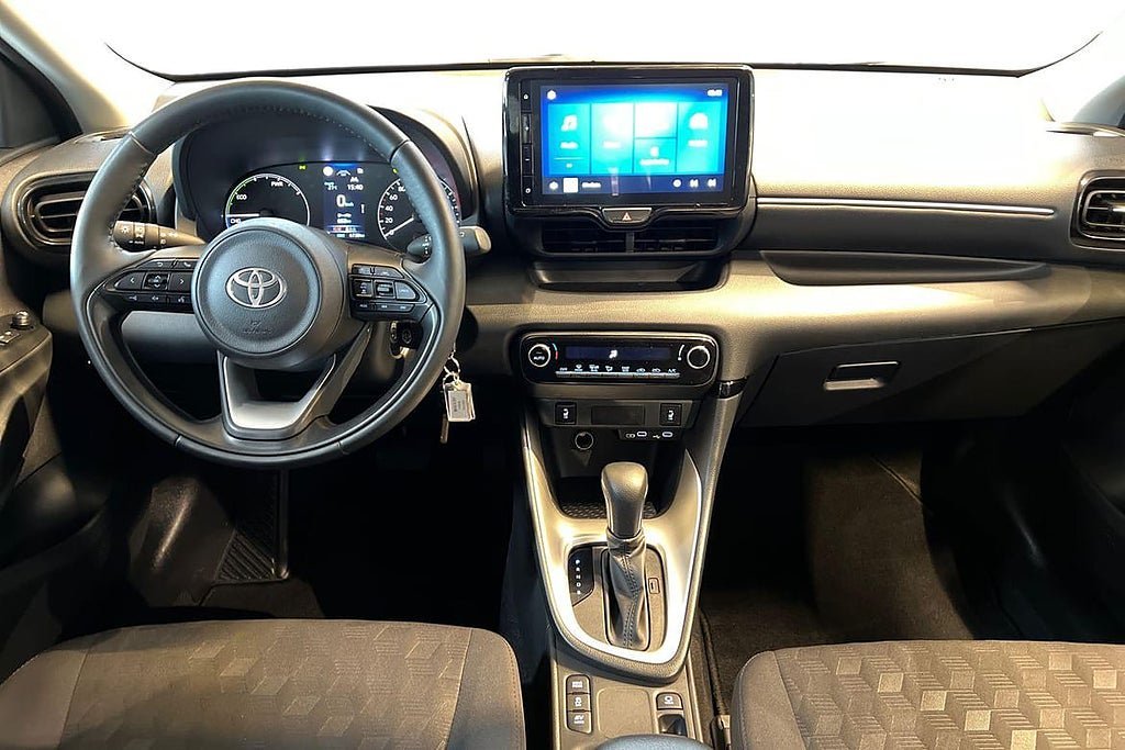 Vehicle Image 8