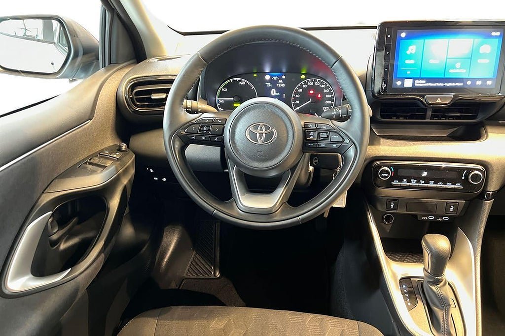 Vehicle Image 9