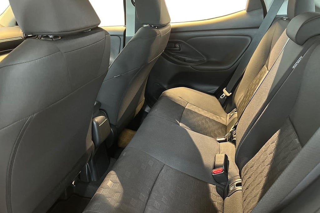 Vehicle Image 11