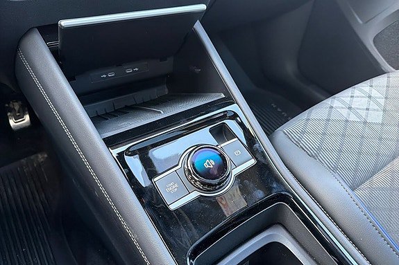 Vehicle Image 26