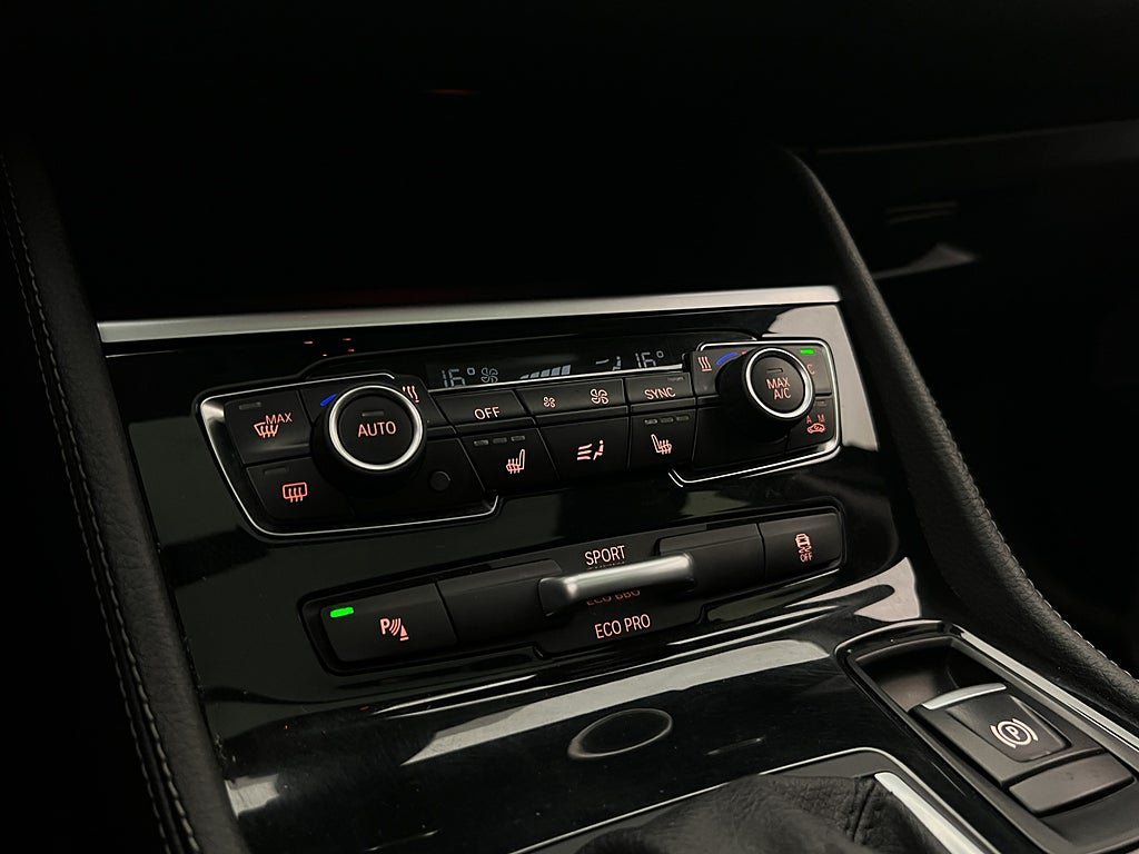 Vehicle Image 27