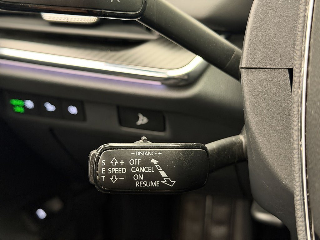 Vehicle Image 29