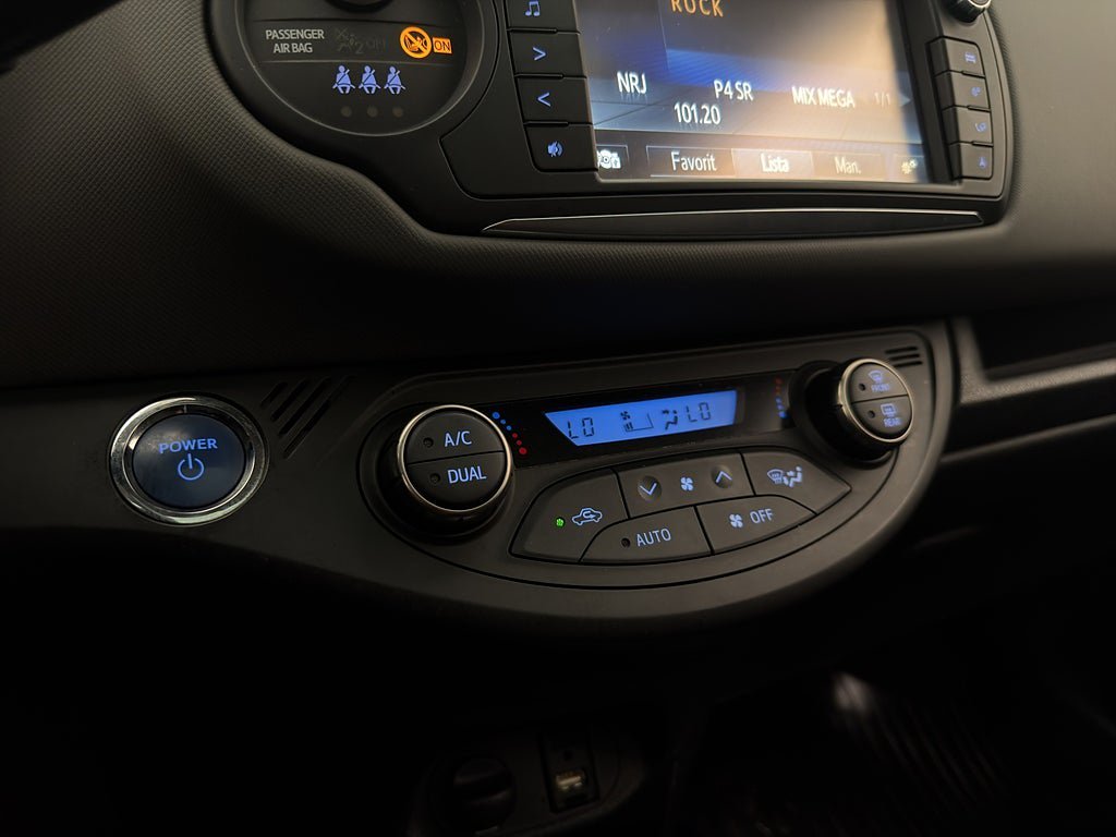 Vehicle Image 23