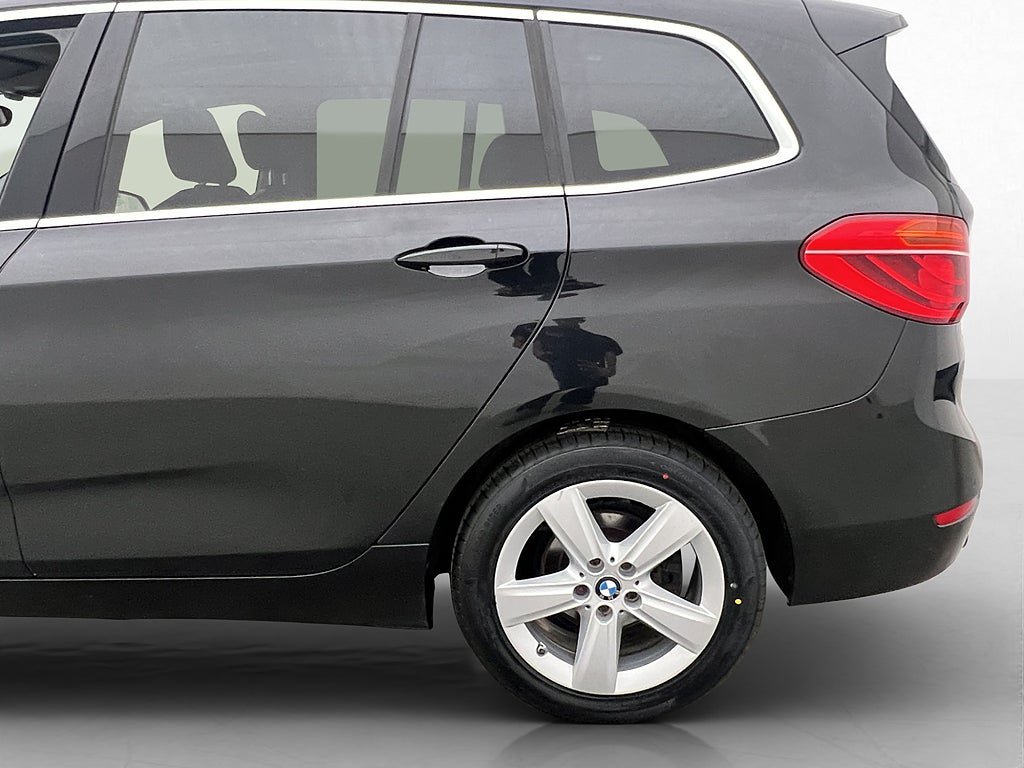 Vehicle Image 36