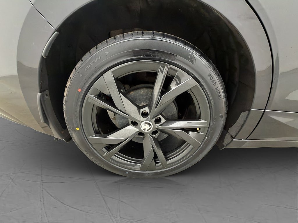 Vehicle Image 38