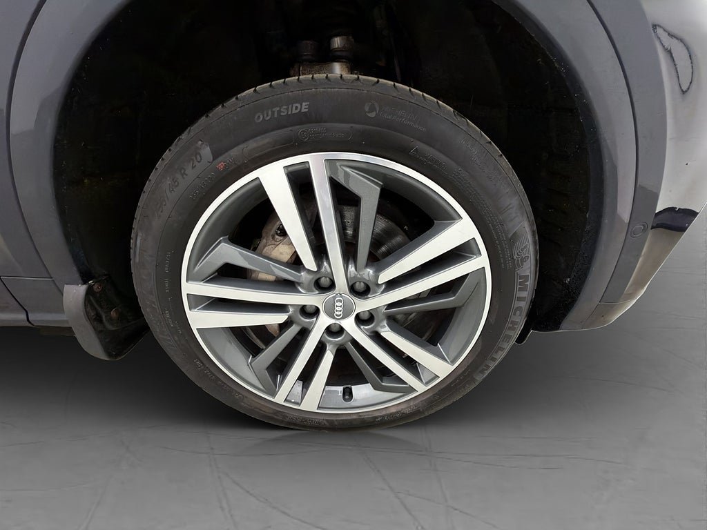 Vehicle Image 35