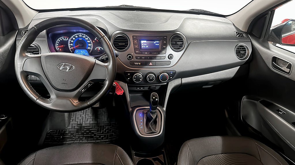 Vehicle Image 10