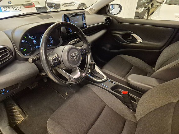 Vehicle Image 7