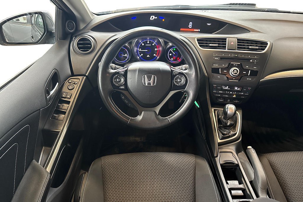 Vehicle Image 12