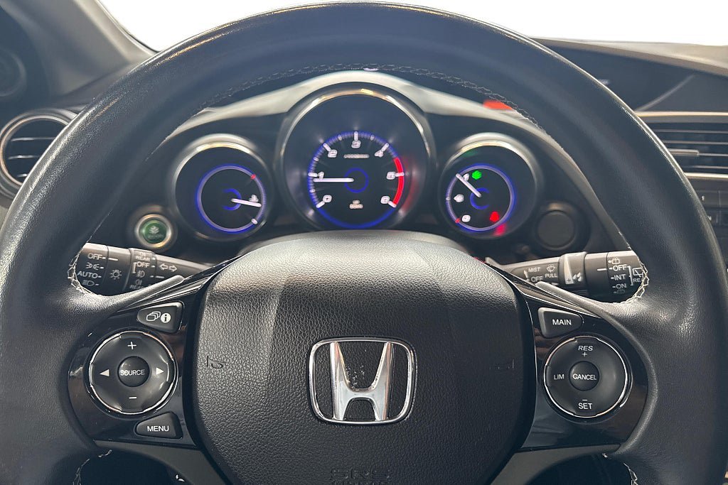 Vehicle Image 13