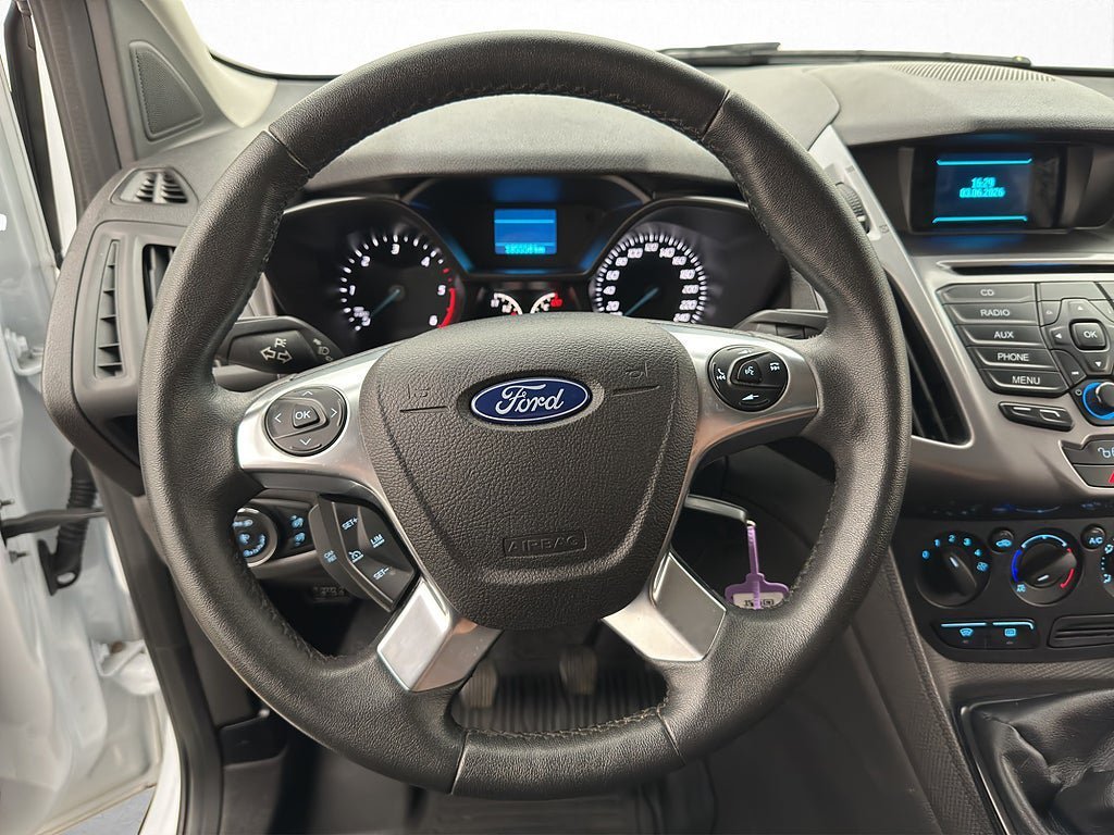 Vehicle Image 16