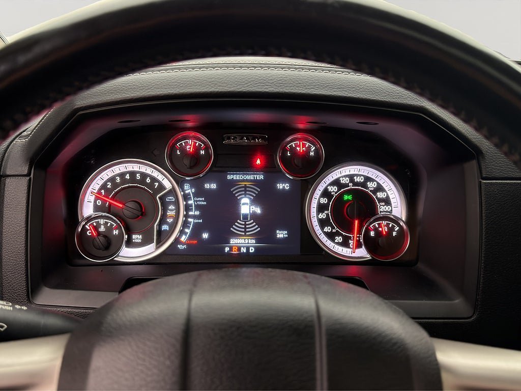 Vehicle Image 22